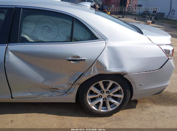 1G11E5SA7GF133122 2016 CHEVROLET MALIBU Серебряный Вид спереди