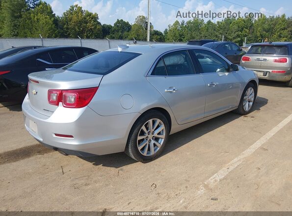 1G11E5SA7GF133122 2016 CHEVROLET MALIBU Серебряный Задняя правая четверть