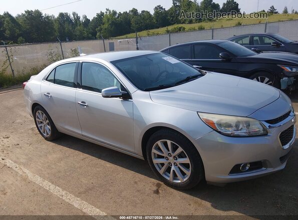 1G11E5SA7GF133122 2016 CHEVROLET MALIBU Серебряный Вид задней части салона