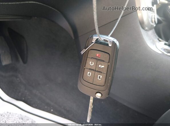 1G11E5SA7GF133122 2016 CHEVROLET MALIBU Серебряный Вид панели приборов