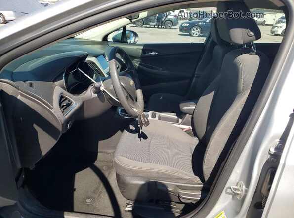 1G1BC5SM0H7157567 2017 CHEVROLET CRUZE Silver წინა სალონის ხედი