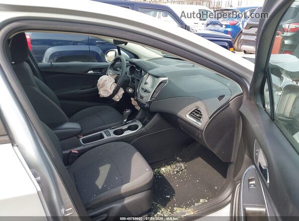 1G1BC5SM0H7222854 2017 CHEVROLET CRUZE Серебряный Вид салона спереди
