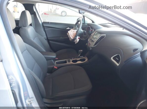 1G1BC5SM0J7182541 2018 CHEVROLET CRUZE Silver წინა სალონის ხედი