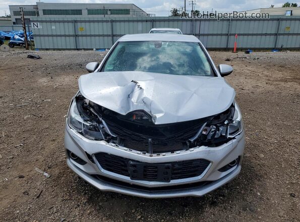 1G1BC5SM3J7148402 2018 CHEVROLET CRUZE Серебряный Вид спереди