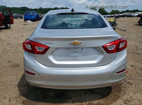 1G1BC5SM3J7148402 2018 CHEVROLET CRUZE Серебряный Вид сзади