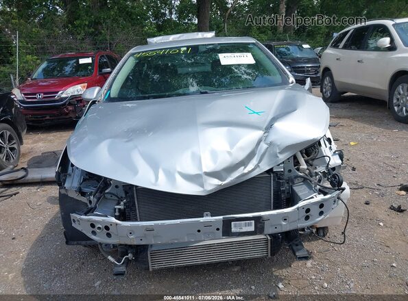 1G1BC5SM5H7213258 2017 CHEVROLET CRUZE Silver Widok wnętrza z tyłu