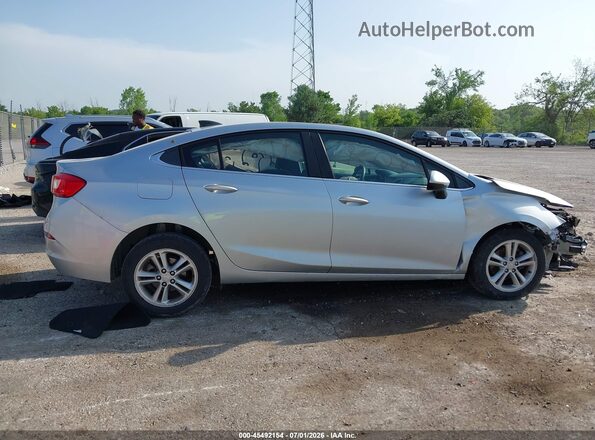 1G1BC5SM5J7142567 2018 CHEVROLET CRUZE Silver Вид задньої частини салону