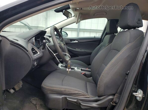 1G1BC5SM7J7118495 2018 CHEVROLET CRUZE Charcoal Front interior view