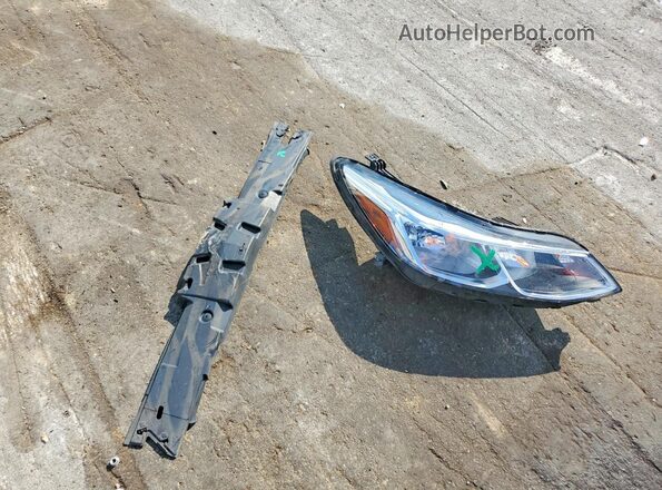 1G1BC5SM9K7125529 2019 CHEVROLET CRUZE Silver ძრავის განყოფილების ხედი