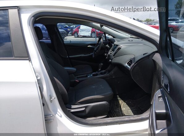 1G1BC5SMXK7109081 2019 CHEVROLET CRUZE Белый Вид салона спереди