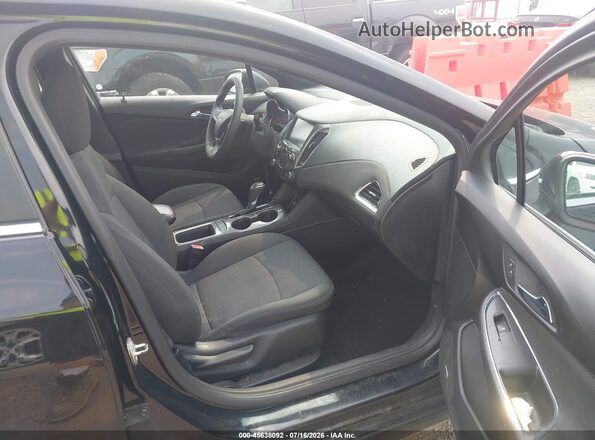 1G1BE5SM2H7198485 2017 CHEVROLET CRUZE Черный Вид салона спереди
