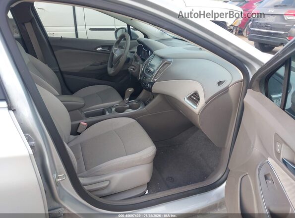 1G1BE5SM3H7170940 2017 CHEVROLET CRUZE Silver წინა სალონის ხედი