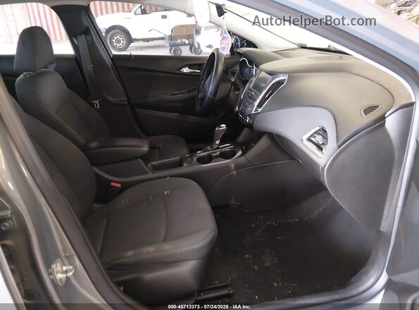 1G1BE5SM4J7169043 2018 CHEVROLET CRUZE Gray Вид салону спереду