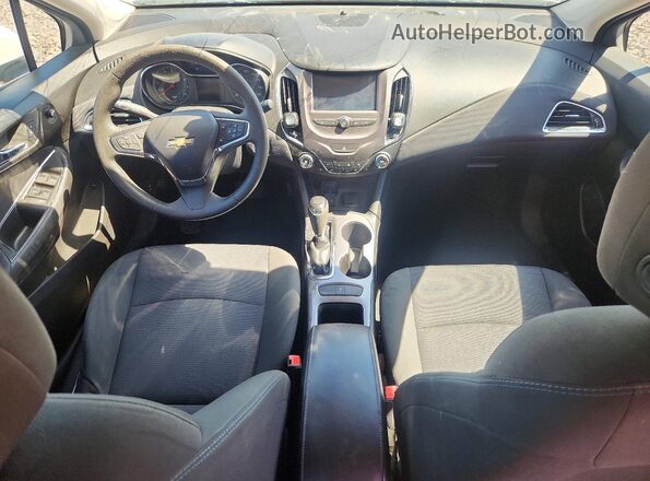1G1BE5SM6J7199550 2018 CHEVROLET CRUZE Белый Вид панели приборов