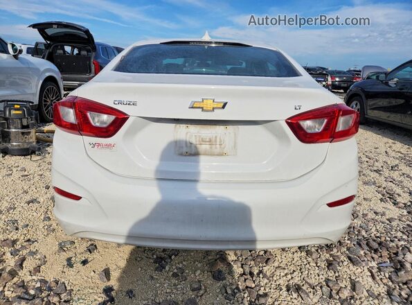 1G1BE5SM6K7124686 2019 CHEVROLET CRUZE White Rear view