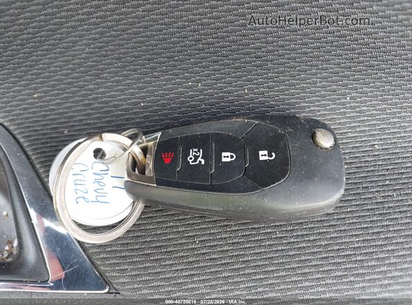 1G1BE5SM8H7278907 2017 CHEVROLET CRUZE White Widok deski rozdzielczej