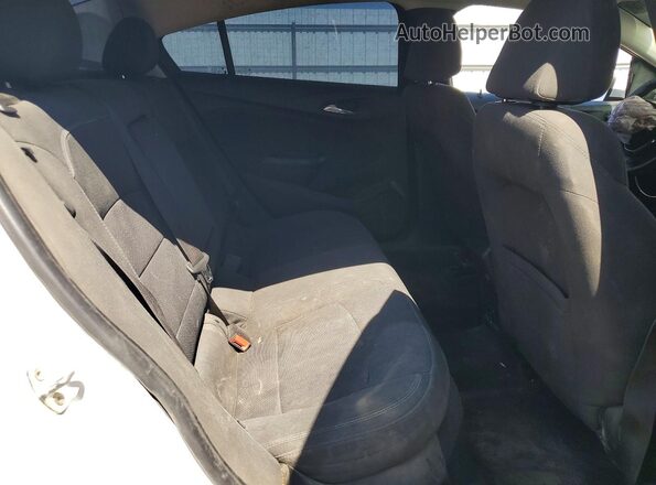 1G1BE5SM8J7107581 2018 CHEVROLET CRUZE White Rear seats view