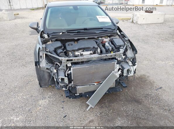 1G1BE5SM8J7227218 2018 CHEVROLET CRUZE Silver Widok z przodu