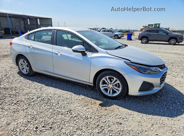 1G1BE5SMXK7107745 2019 CHEVROLET CRUZE Серебряный Передняя правая четверть