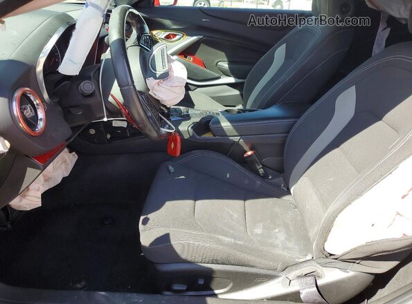 1G1FB1RS3G0154896 2016 CHEVROLET CAMARO Красный Вид салона спереди