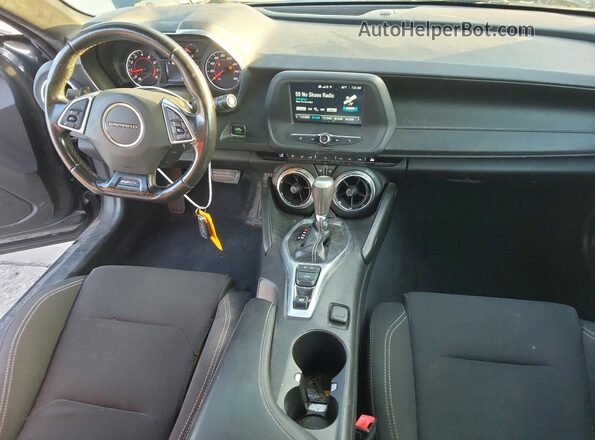1G1FB1RS3H0207632 2017 CHEVROLET CAMARO Gray Dashboard view