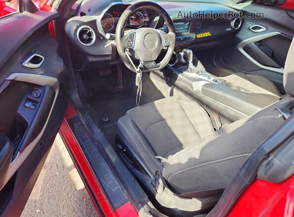 1G1FB1RS8J0102736 2018 CHEVROLET CAMARO Red Dashboard view