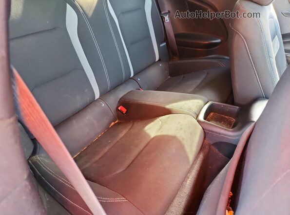 1G1FB1RS8J0102736 2018 CHEVROLET CAMARO Red Rear seats view