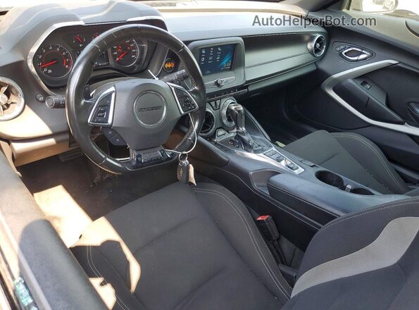 1G1FB1RSXH0190909 2017 CHEVROLET CAMARO Черный Вид панели приборов