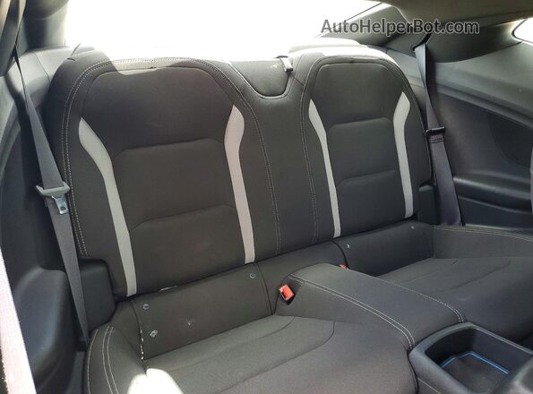 1G1FB1RX3J0115633 2018 CHEVROLET CAMARO Blue Widok tylnych siedzeń