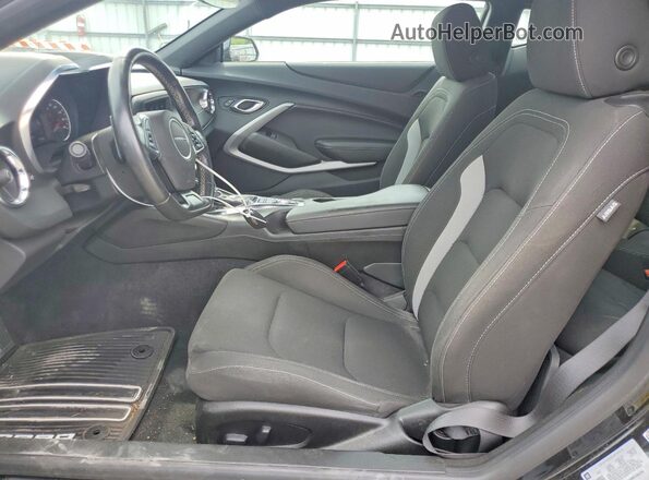 1G1FB1RX5M0135144 2021 CHEVROLET CAMARO Черный Вид салона спереди
