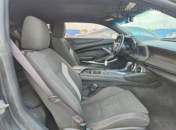 1G1FB1RX7H0178700 2017 CHEVROLET CAMARO Gray Widok tylnych siedzeń