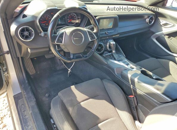 1G1FB3DS1J0155796 2018 CHEVROLET CAMARO Silver Dashboard view