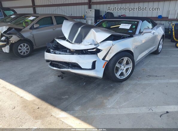 1G1FB3DS3K0111896 2019 CHEVROLET CAMARO Серебряный Передняя левая четверть