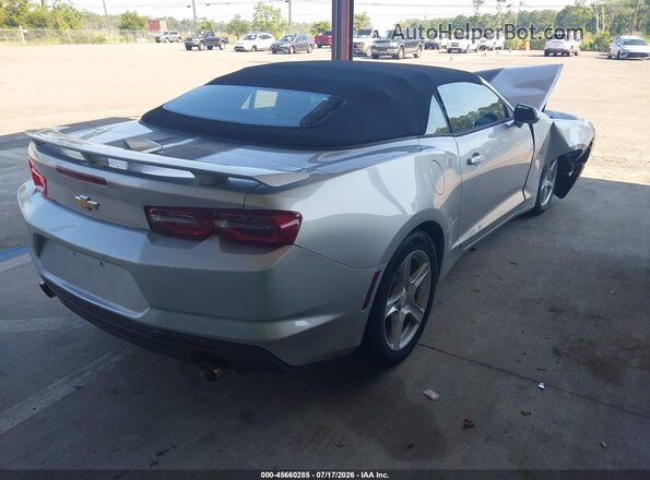 1G1FB3DS3K0111896 2019 CHEVROLET CAMARO Серебряный Задняя правая четверть