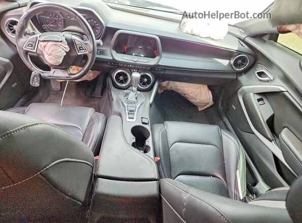 1G1FD1RS3J0162191 2018 CHEVROLET CAMARO Silver Dashboard view