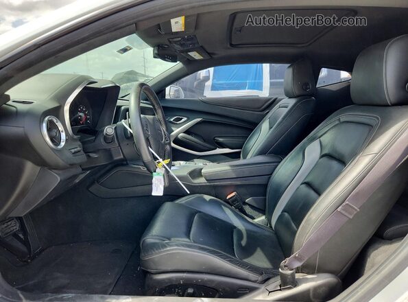 1G1FD1RS6G0150948 2016 CHEVROLET CAMARO Белый Вид салона спереди
