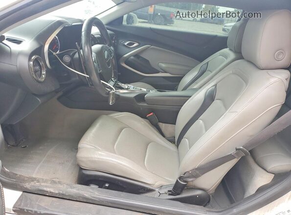 1G1FD1RS7J0119912 2018 CHEVROLET CAMARO White Vista interior delantera