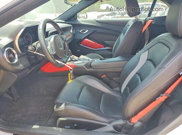 1G1FD3DS6P0157515 2023 CHEVROLET CAMARO White Vista interior delantera