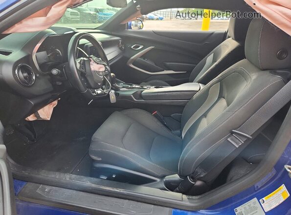 1G1FE1R71M0115190 2021 CHEVROLET CAMARO Blue Вид салону спереду