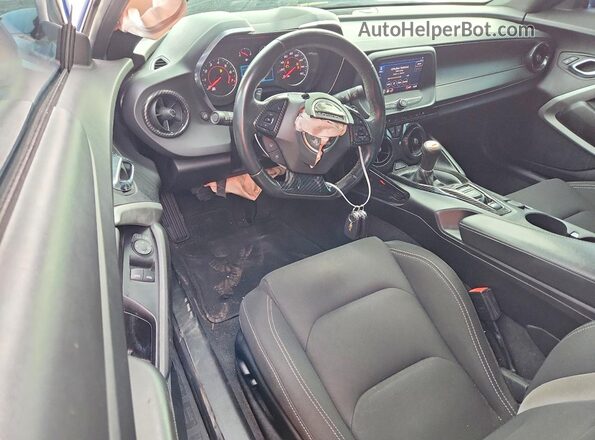 1G1FE1R71M0115190 2021 CHEVROLET CAMARO Blue Вид панелі приладів
