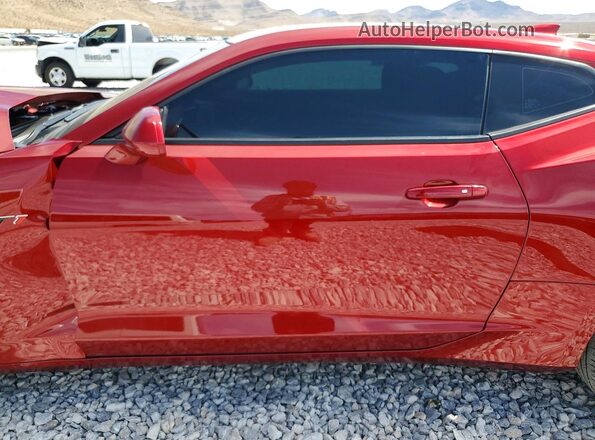 1G1FE1R76P0157455 2023 CHEVROLET CAMARO Red Front interior view