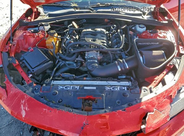 1G1FE1R79J0156873 2018 CHEVROLET CAMARO Red Вид задньої частини салону
