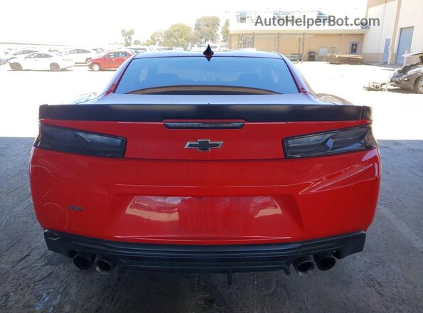 1G1FE1R79J0161765 2018 CHEVROLET CAMARO Red Հետևի տեսք