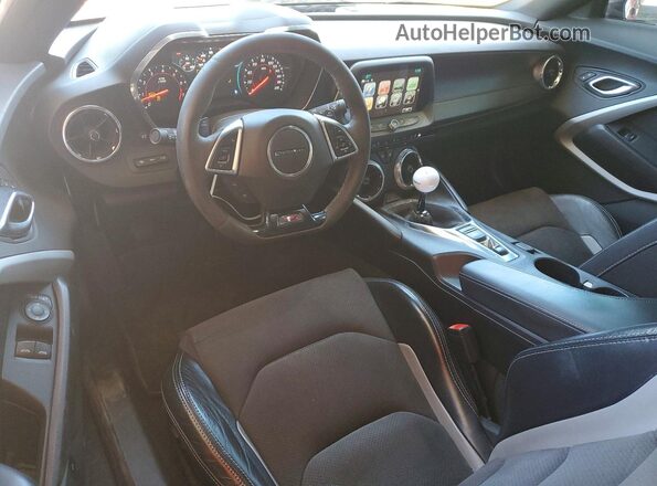 1G1FE1R79J0161765 2018 CHEVROLET CAMARO Red Առջևի վահանակի տեսք