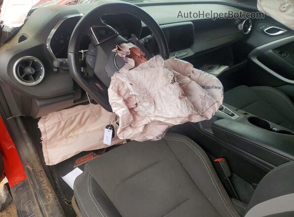 1G1FF1R72J0146943 2018 CHEVROLET CAMARO Red Widok deski rozdzielczej