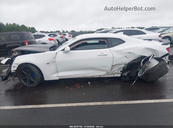 1G1FF1R74G0178026 2016 CHEVROLET CAMARO White Widok z przodu