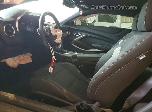 1G1FF1R75P0126064 2023 CHEVROLET CAMARO Red Front interior view
