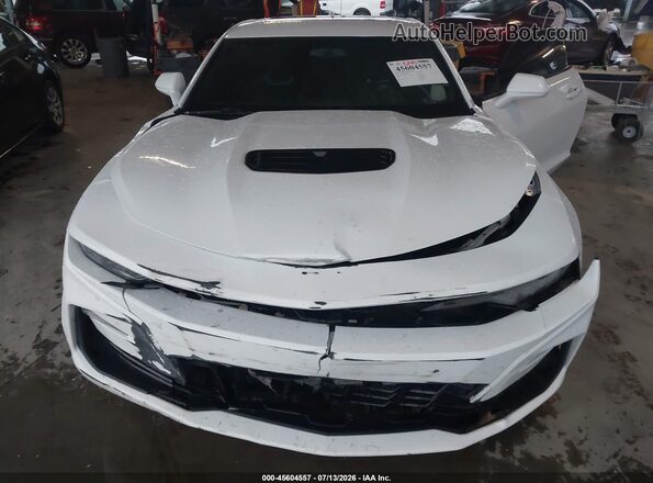 1G1FF1R79L0148563 2020 CHEVROLET CAMARO Белый Вид сзади