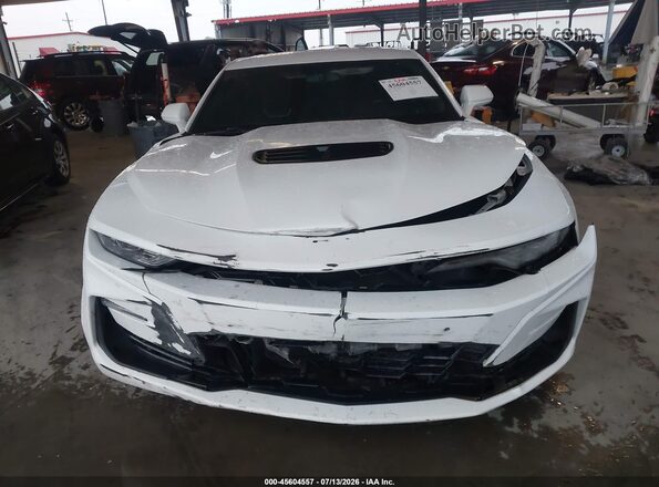 1G1FF1R79L0148563 2020 CHEVROLET CAMARO Белый Вид щитка приборов