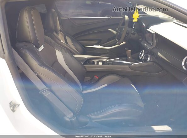 1G1FG1R79M0101905 2021 CHEVROLET CAMARO White Vista interior delantera